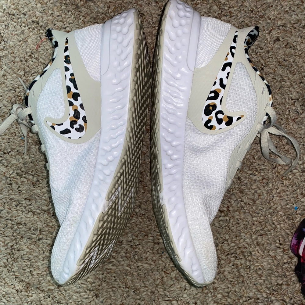 Nike Revolution Leopard Print
